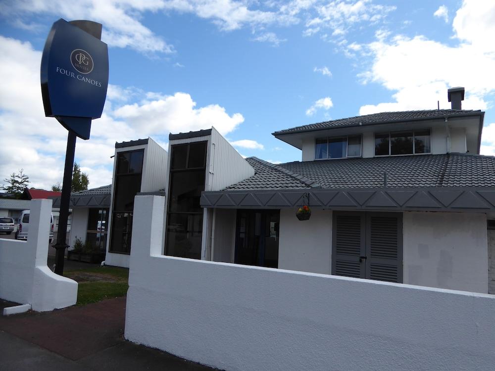 Four Canoes Hotel Rotorua Exterior photo