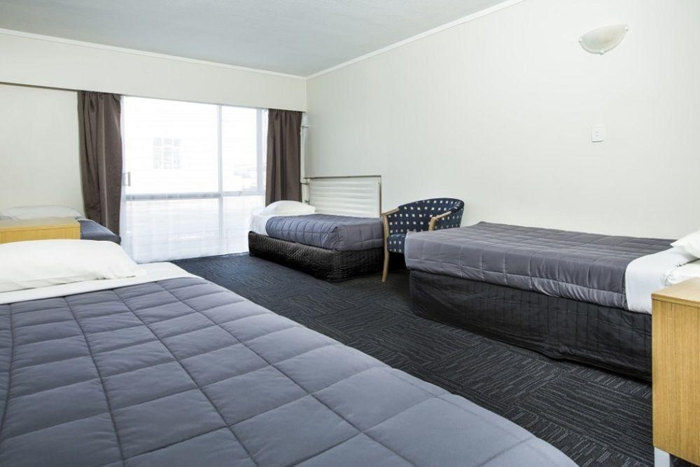 Four Canoes Hotel Rotorua Exterior photo