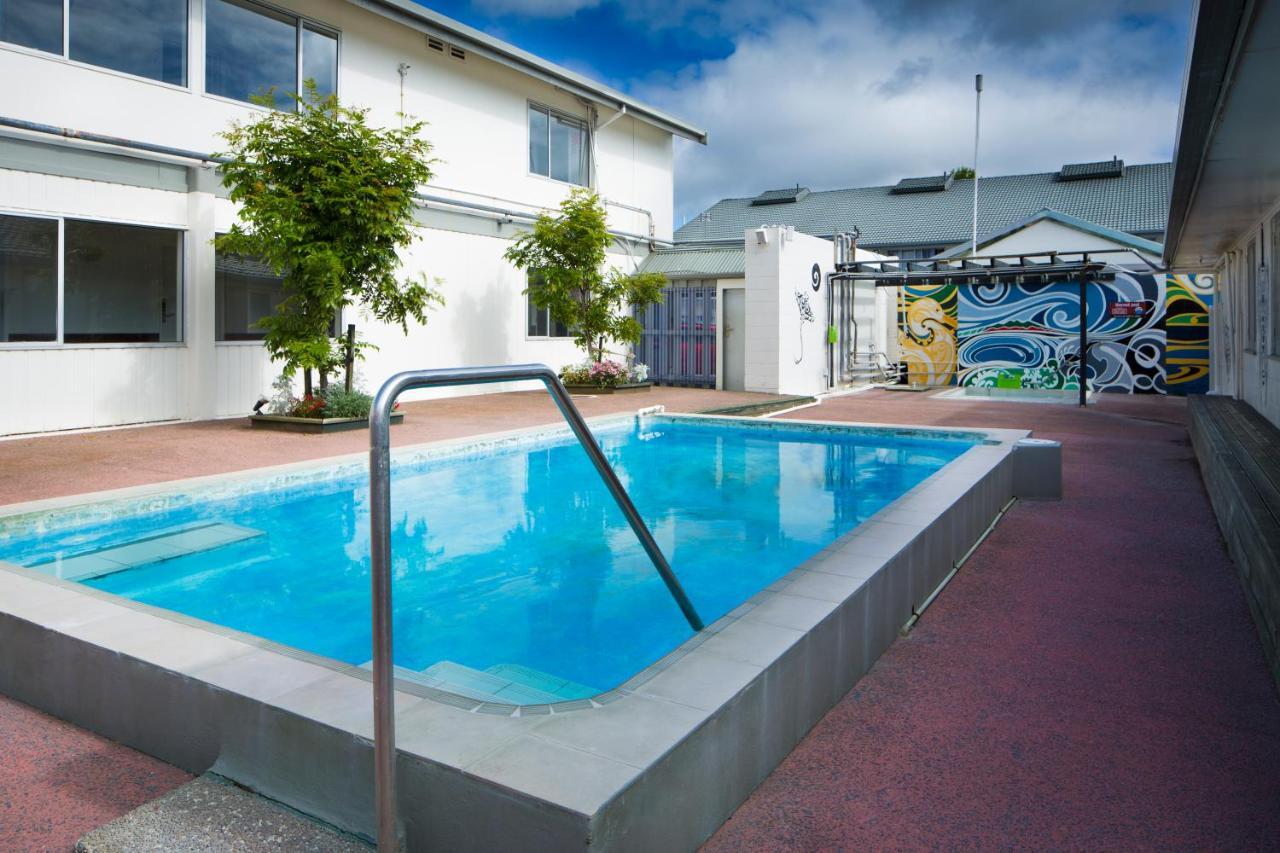 Four Canoes Hotel Rotorua Exterior photo